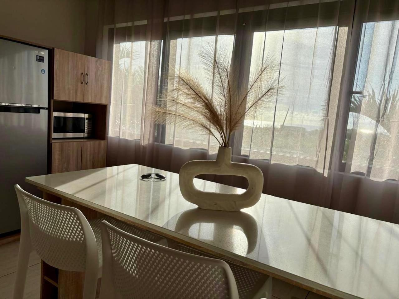 Stunning 3-Bedroom Apartment With Private Rooftop Terrace & Gorgeous Pool Flic-en-Flacq Εξωτερικό φωτογραφία