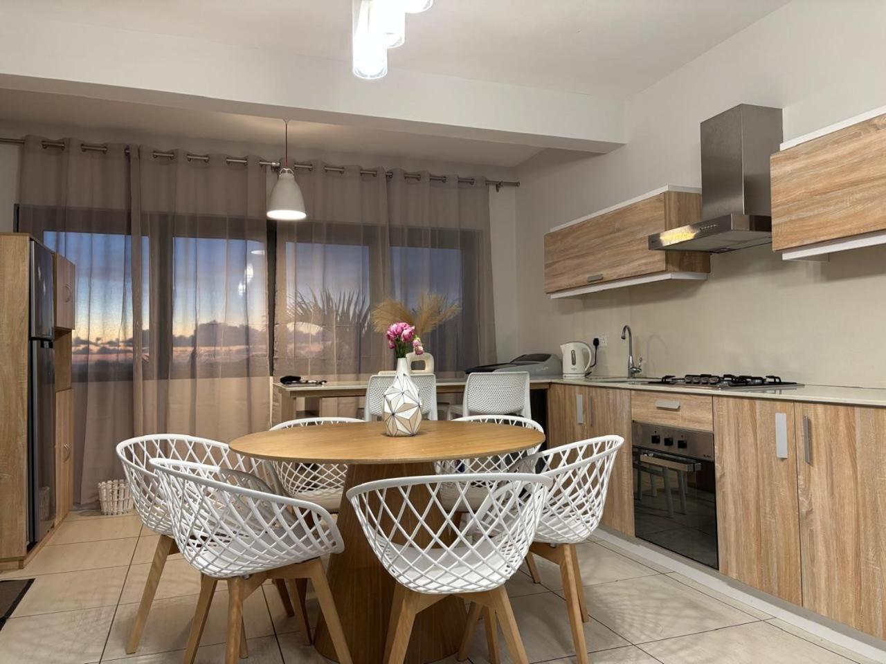 Stunning 3-Bedroom Apartment With Private Rooftop Terrace & Gorgeous Pool Flic-en-Flacq Εξωτερικό φωτογραφία